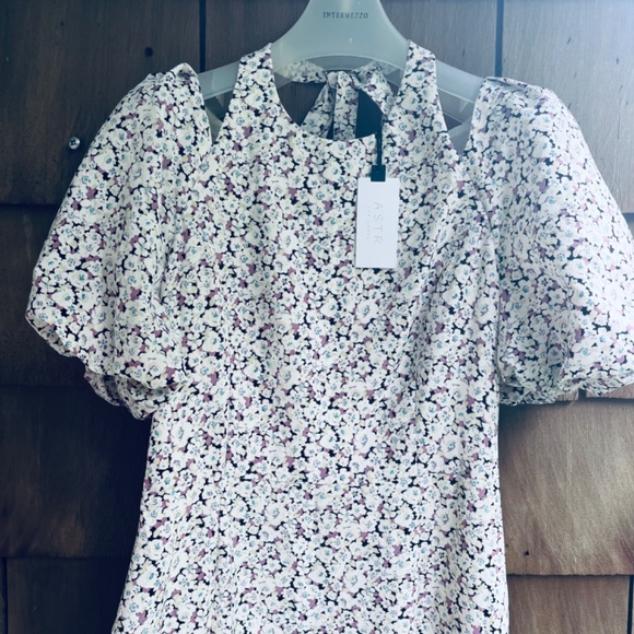 Revolve Astr  FLORAL PRINT CUTOUT SHOULDER DRESS IN TAUPE MULTI DITSY - Picture 7 of 16